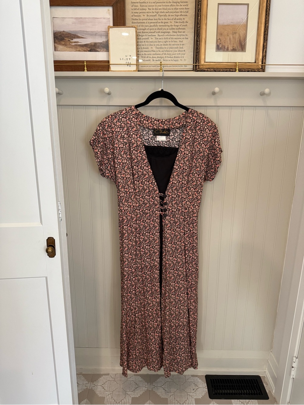 Stunning Vintage Floral Dress